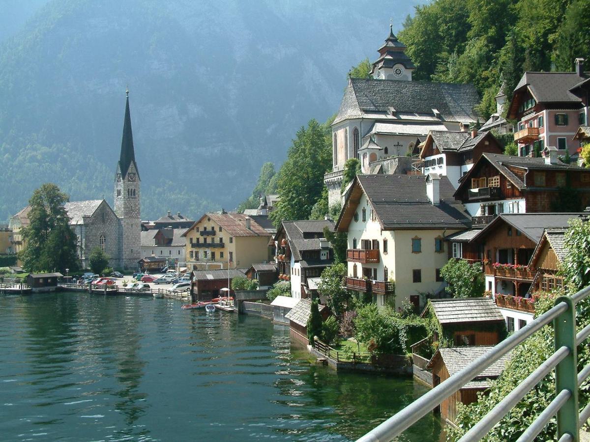 Haus Am Hof - 15Th Century House At The Lake, Near The Marketplace, With A Balcony Hallstatt Eksteriør billede