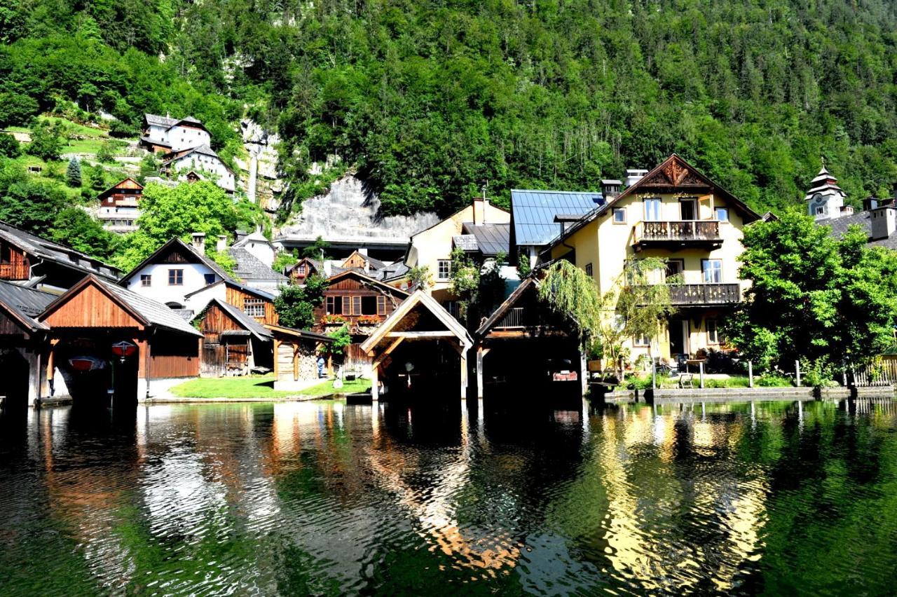 Haus Am Hof - 15Th Century House At The Lake, Near The Marketplace, With A Balcony Hallstatt Eksteriør billede
